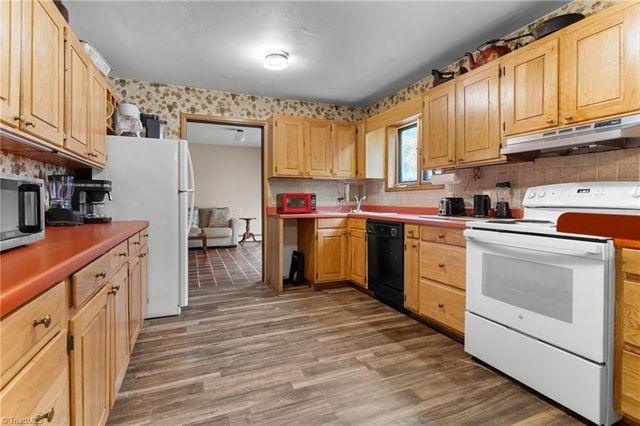 339 Stillhouse Branch Road, Laurel Springs, NC 28644