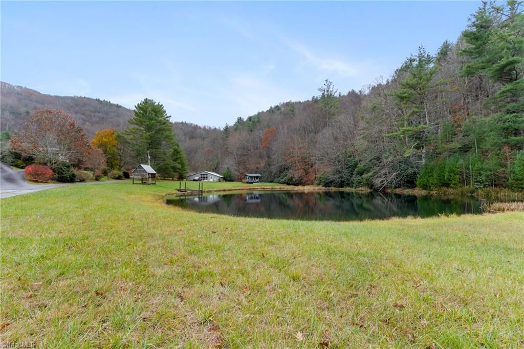 339 Stillhouse Branch Road, Laurel Springs, NC 28644