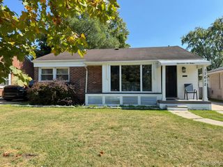 17612 Denby Street, Redford, MI 48240