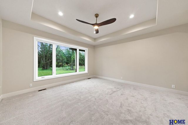 9210 Triana Lane, Lincoln, NE 68510