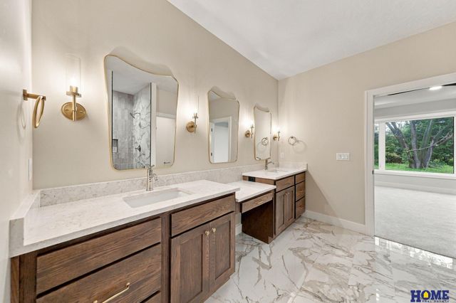 9210 Triana Lane, Lincoln, NE 68510
