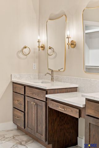 9210 Triana Lane, Lincoln, NE 68510