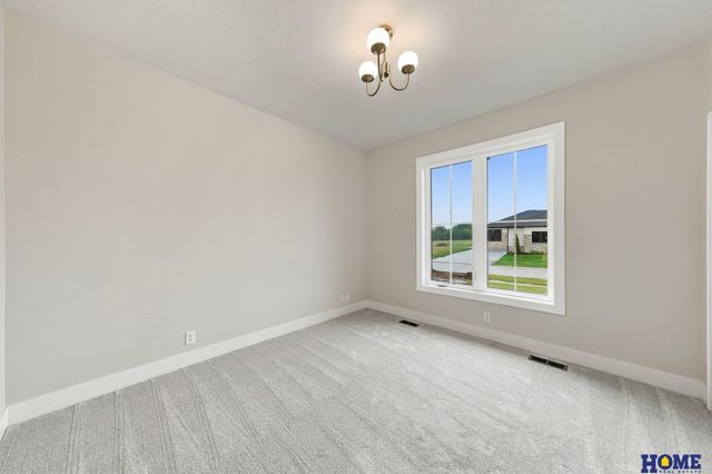 9210 Triana Lane, Lincoln, NE 68510