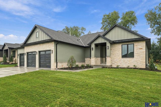 9210 Triana Lane, Lincoln, NE 68510