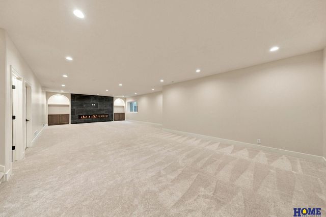 9210 Triana Lane, Lincoln, NE 68510