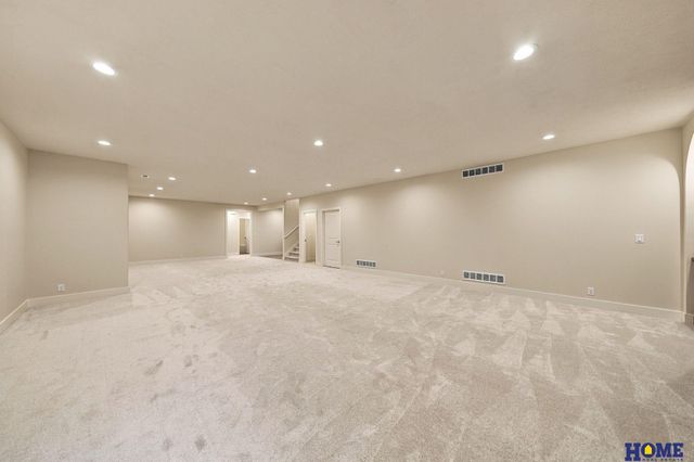9210 Triana Lane, Lincoln, NE 68510