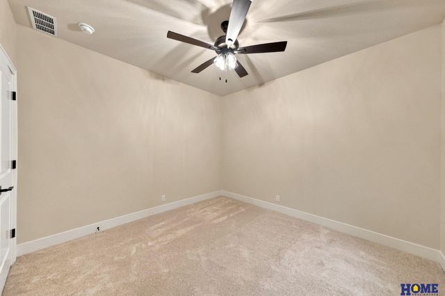 9210 Triana Lane, Lincoln, NE 68510