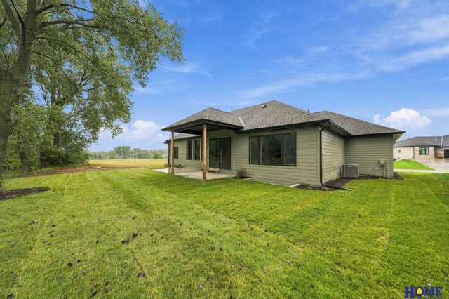 9210 Triana Lane, Lincoln, NE 68510
