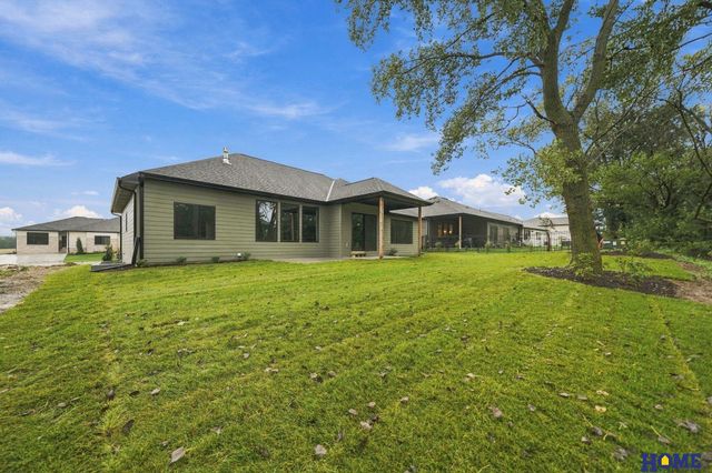 9210 Triana Lane, Lincoln, NE 68510