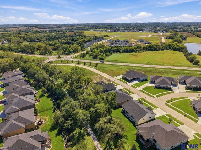 9210 Triana Lane, Lincoln, NE 68510