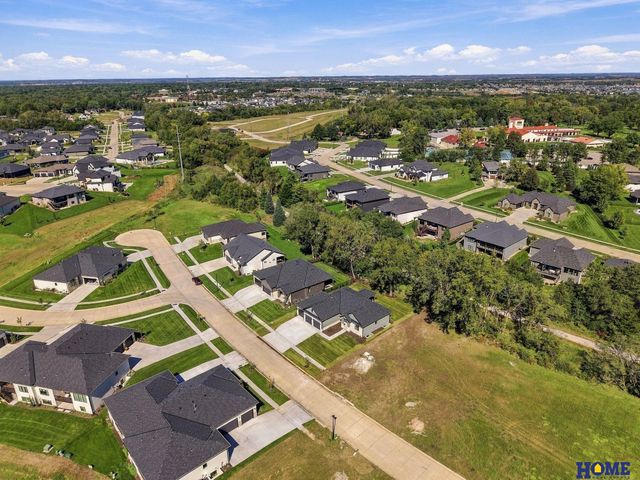 9210 Triana Lane, Lincoln, NE 68510