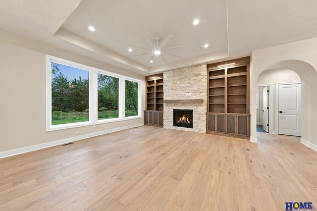 9210 Triana Lane, Lincoln, NE 68510