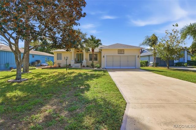 11440 W Waterway Drive, Homosassa, FL 34448