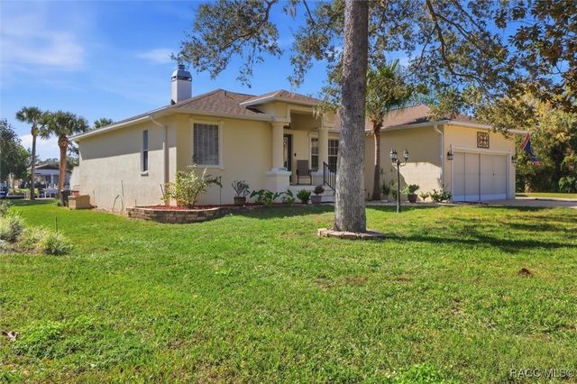 11440 W Waterway Drive, Homosassa, FL 34448