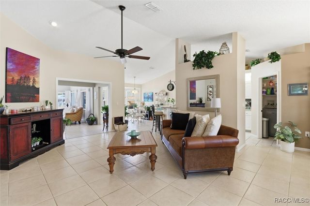 11440 W Waterway Drive, Homosassa, FL 34448