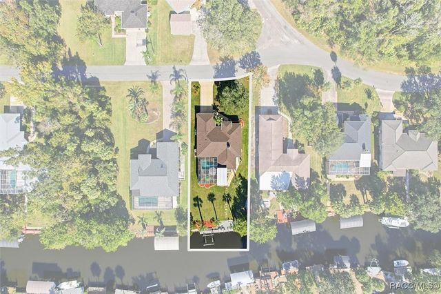 11440 W Waterway Drive, Homosassa, FL 34448