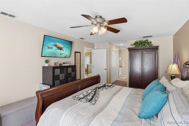 11440 W Waterway Drive, Homosassa, FL 34448