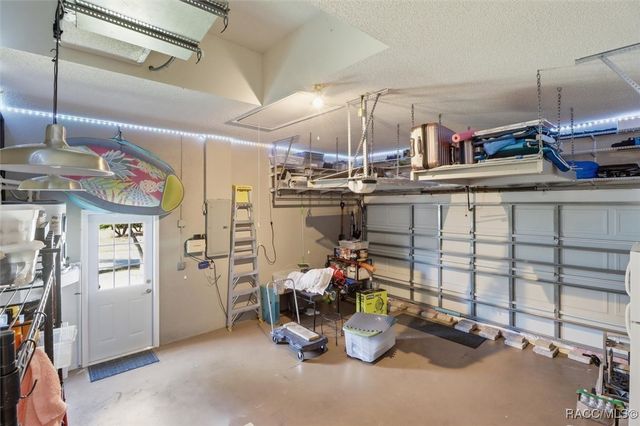 11440 W Waterway Drive, Homosassa, FL 34448