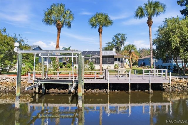 11440 W Waterway Drive, Homosassa, FL 34448