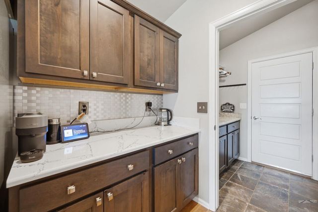 1073 W Mescalero Dr, Pueblo, CO 81007
