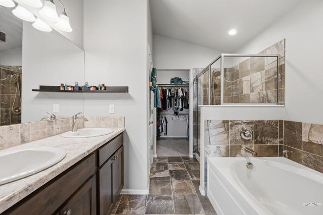 1073 W Mescalero Dr, Pueblo, CO 81007