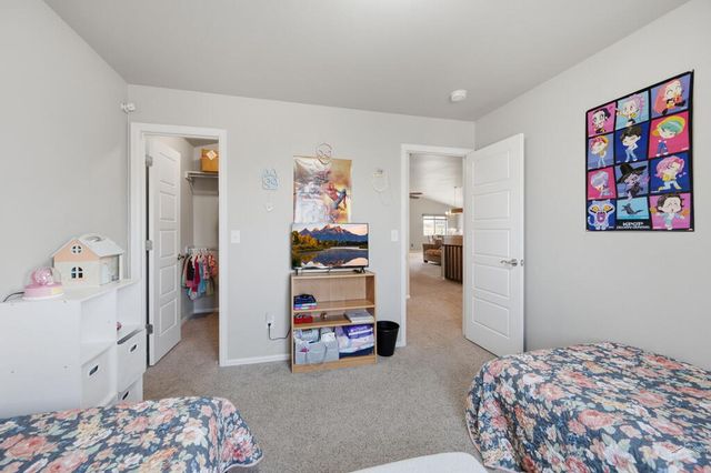 1073 W Mescalero Dr, Pueblo, CO 81007