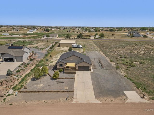 1073 W Mescalero Dr, Pueblo, CO 81007