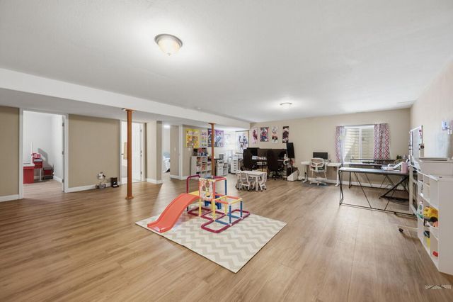 1073 W Mescalero Dr, Pueblo, CO 81007