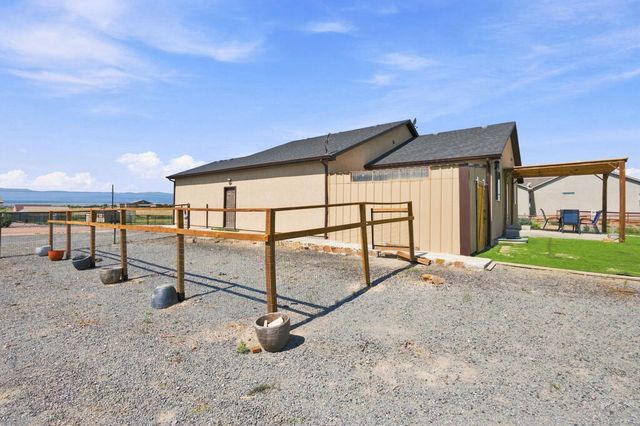 1073 W Mescalero Dr, Pueblo, CO 81007