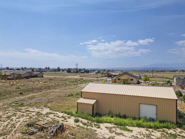 1073 W Mescalero Dr, Pueblo, CO 81007
