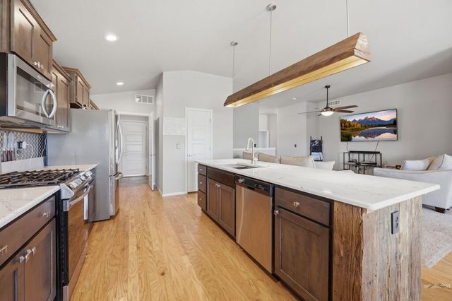 1073 W Mescalero Dr, Pueblo, CO 81007