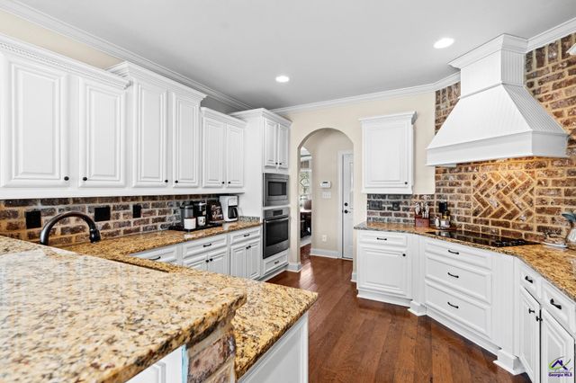 1008 Chattahoochee Drive, Bonaire, GA 31005