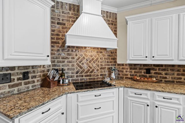 1008 Chattahoochee Drive, Bonaire, GA 31005