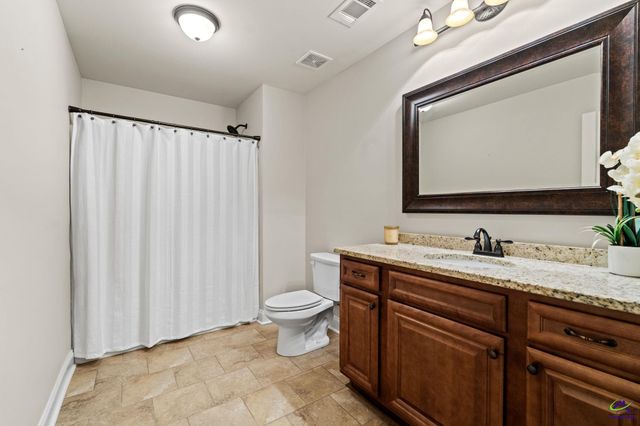 1008 Chattahoochee Drive, Bonaire, GA 31005