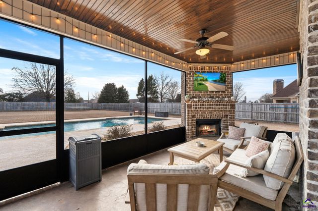 1008 Chattahoochee Drive, Bonaire, GA 31005