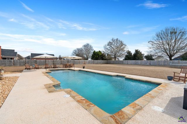 1008 Chattahoochee Drive, Bonaire, GA 31005