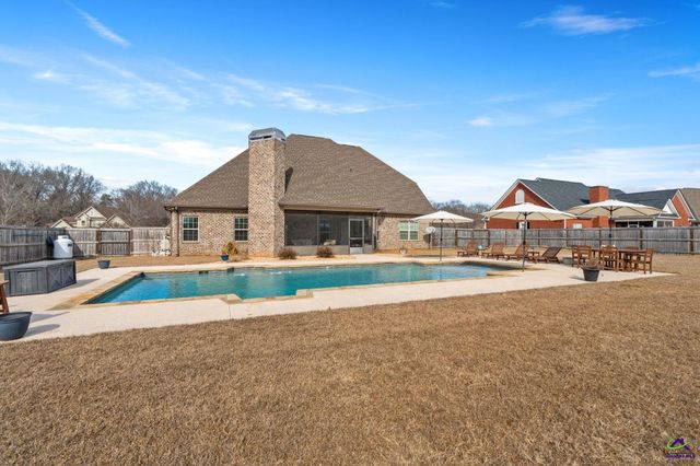 1008 Chattahoochee Drive, Bonaire, GA 31005