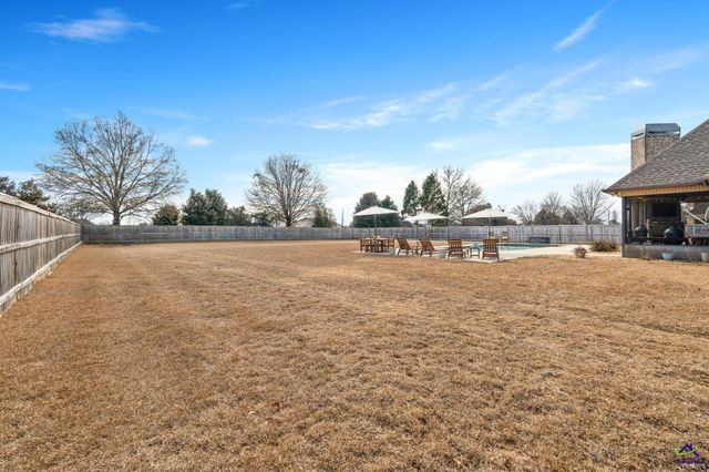 1008 Chattahoochee Drive, Bonaire, GA 31005