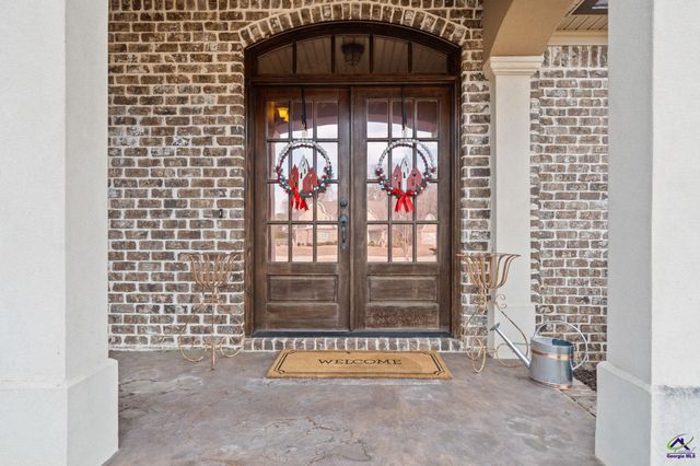 1008 Chattahoochee Drive, Bonaire, GA 31005