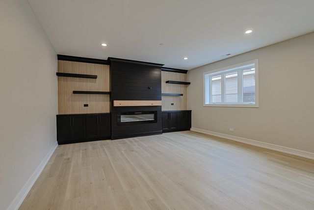 11520 S Leclaire Avenue, Alsip, IL 60803