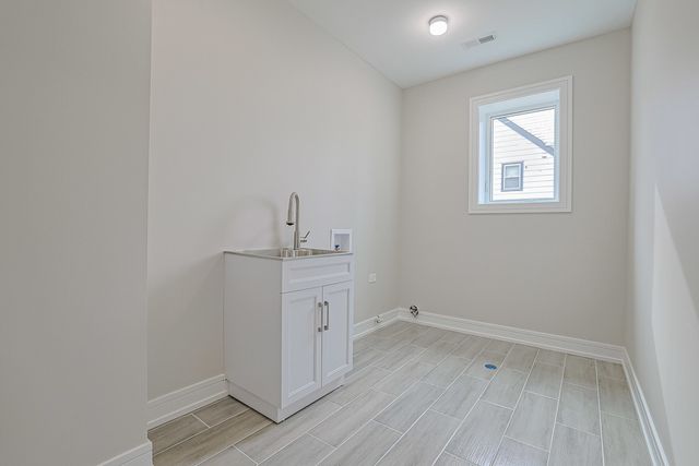 11520 S Leclaire Avenue, Alsip, IL 60803