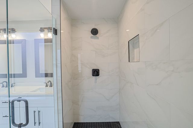 11520 S Leclaire Avenue, Alsip, IL 60803