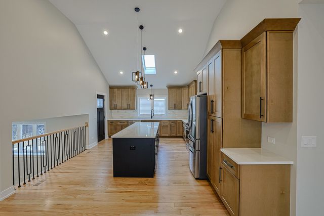 11520 S Leclaire Avenue, Alsip, IL 60803