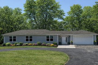 8418 MEADOWBROOK Drive, Burr Ridge, IL 60527