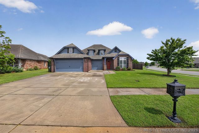 9101 N 153rd Court E, Owasso, OK 74055