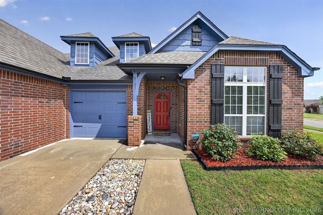 9101 N 153rd Court E, Owasso, OK 74055