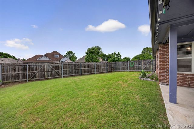 9101 N 153rd Court E, Owasso, OK 74055