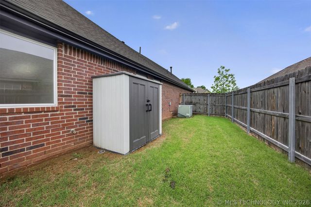 9101 N 153rd Court E, Owasso, OK 74055
