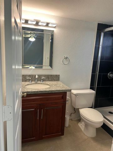 1661 E Balfour Point Drive E, West Palm Beach, FL 33411