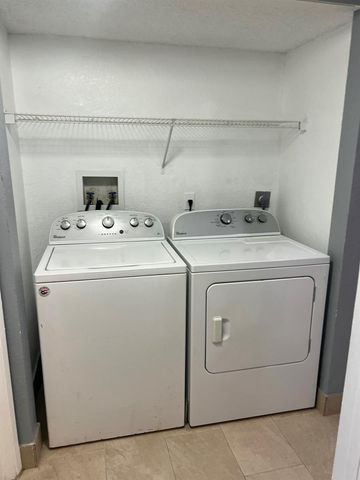 1661 E Balfour Point Drive E, West Palm Beach, FL 33411